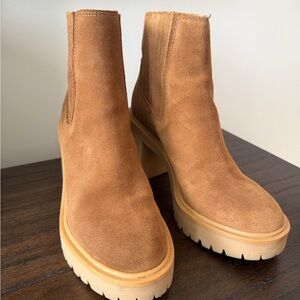 Caster H2O Waterproof Lug Sole Platform Bootie WORN ONCE